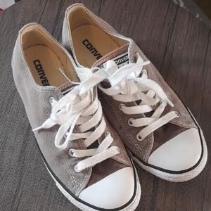Converse Shoes Low Top Sneakers in Taupe and White
